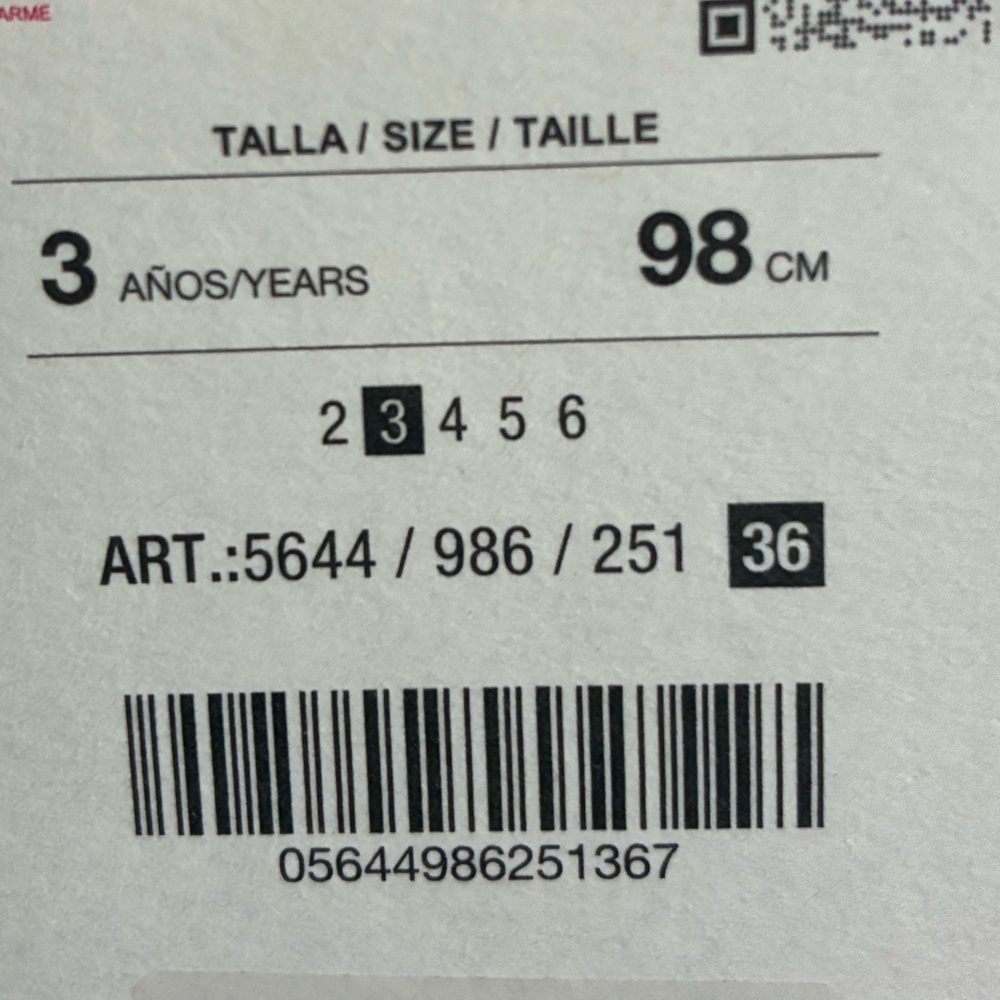 NWT. Zara Kids White Hooded Ski Jacket. Size 3. - Picture 7 of 13